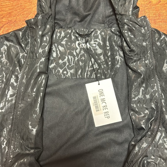 NWT XS ZYIA Leopard Print Bomber Jacket - Picture 7 of 7